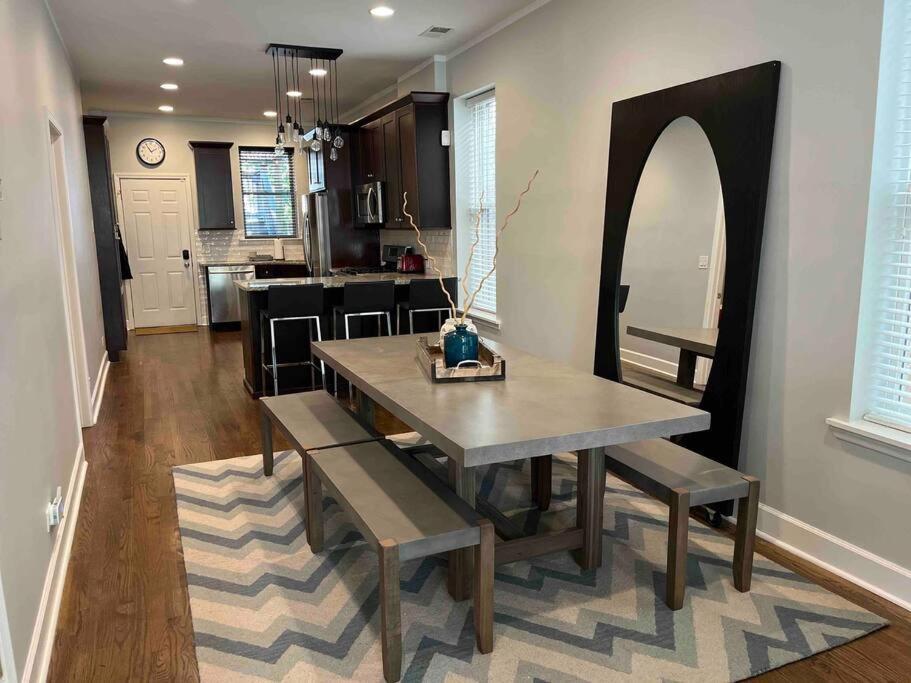 Trendy West Town Flat - 2 Bed / 1.5 Bath W Parking Apartman Chicago Kültér fotó