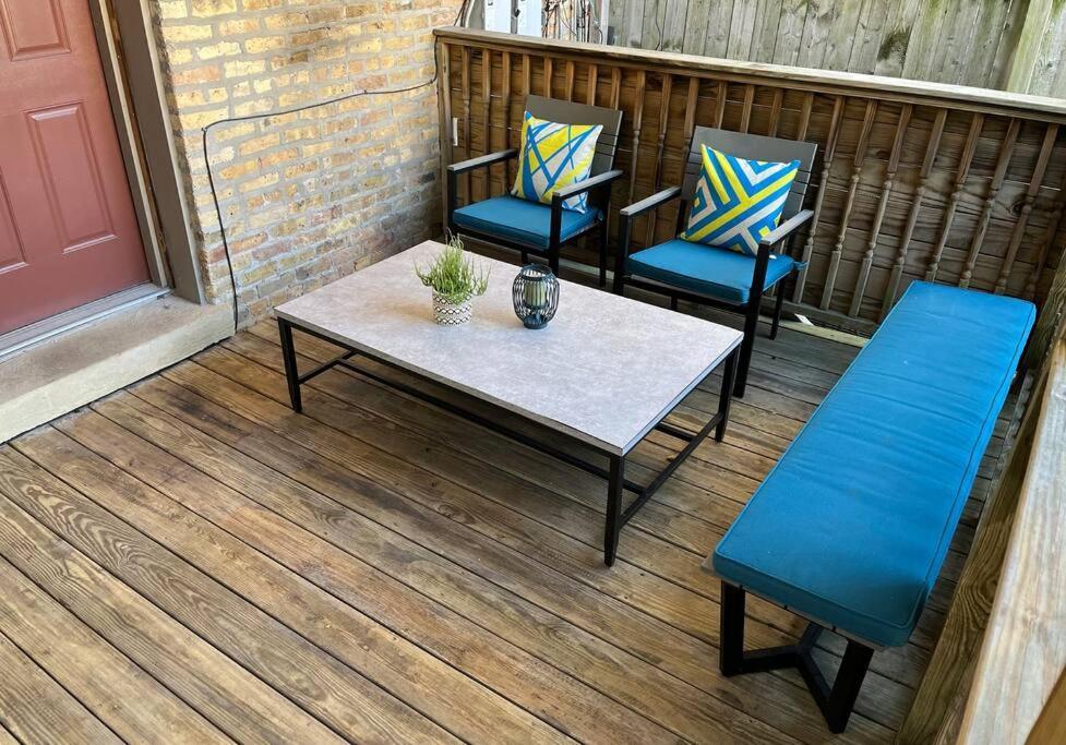Trendy West Town Flat - 2 Bed / 1.5 Bath W Parking Apartman Chicago Kültér fotó