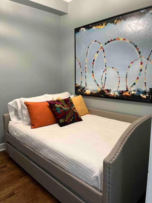 Trendy West Town Flat - 2 Bed / 1.5 Bath W Parking Apartman Chicago Kültér fotó