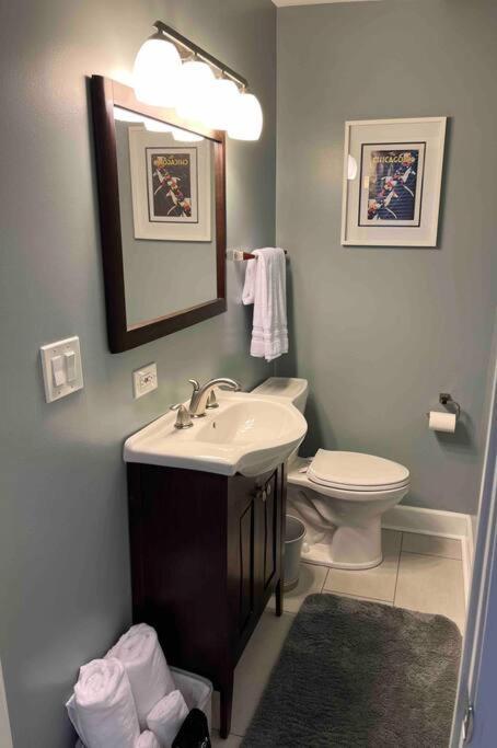 Trendy West Town Flat - 2 Bed / 1.5 Bath W Parking Apartman Chicago Kültér fotó